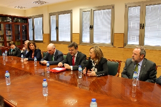 Rafael Catalá durante su reunión en la Audiencia Provincial de la capital